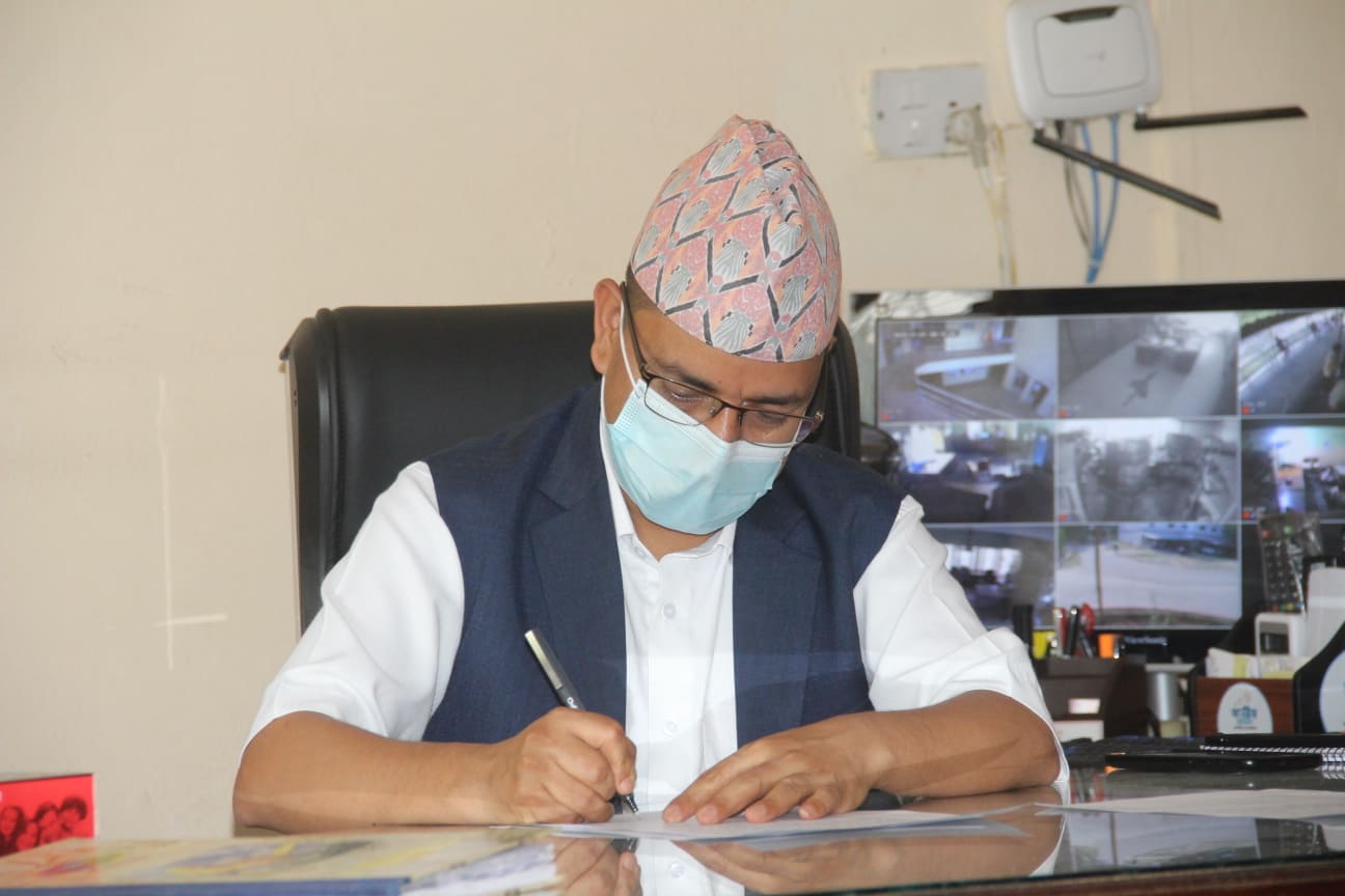 कैलालीका प्रमुख जिल्ला अधिकारी रिजाललाई कोरोना संक्रमण