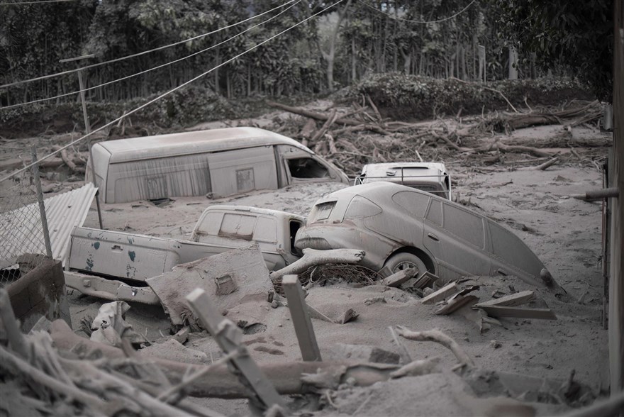 ग्वाटेमालामा ज्वालामुखी : हालसम्म ६९ जनाको मृत्यु, लाखौं विस्थापित