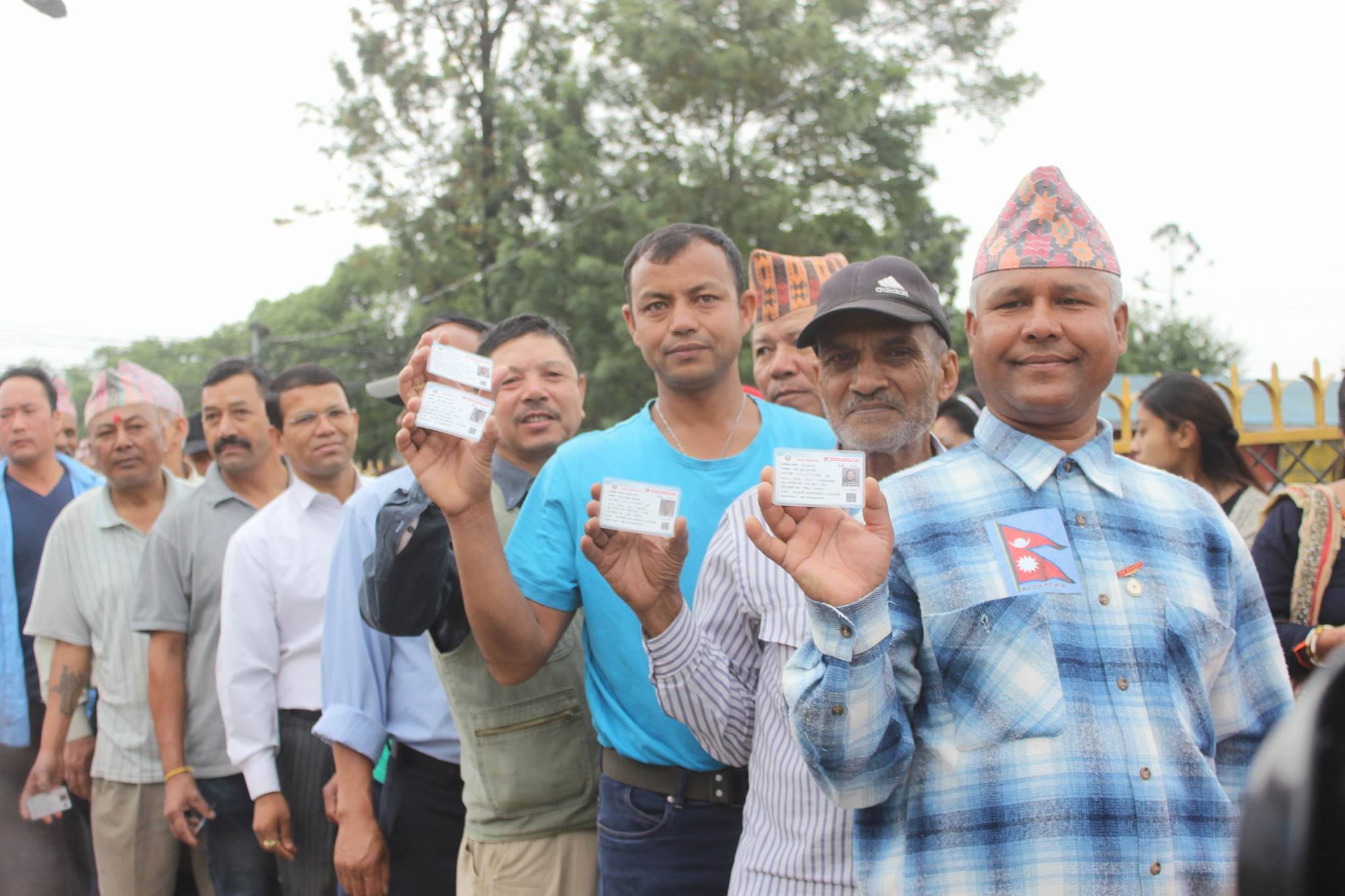 बीस वर्षको प्रतीक्षा : मतदानका लागि उत्साहपूर्वक लामबद्ध मतदाता हेर्नुस् ३० फोटोमा