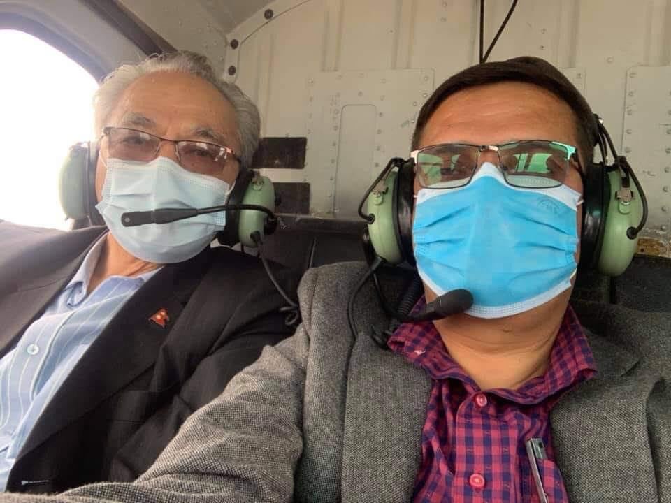 उप निर्वाचनमा एमालेको उम्मेदवार 'बादल', मनोनयनका लागि हेलिकप्टर चढेर पुगे हेटौंडा