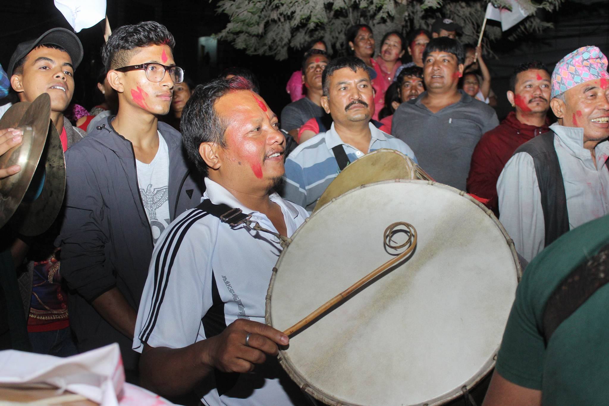 स्थानीय निर्वाचन : पहिलो इनिङसमा एमालेको शतक, कांग्रेस पछ्याउँदै