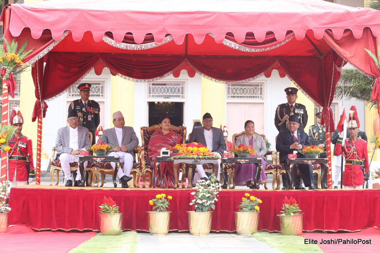 हतारोमा देउवा! प्रधानमन्त्री देउवाको सपथका दश दृश्य