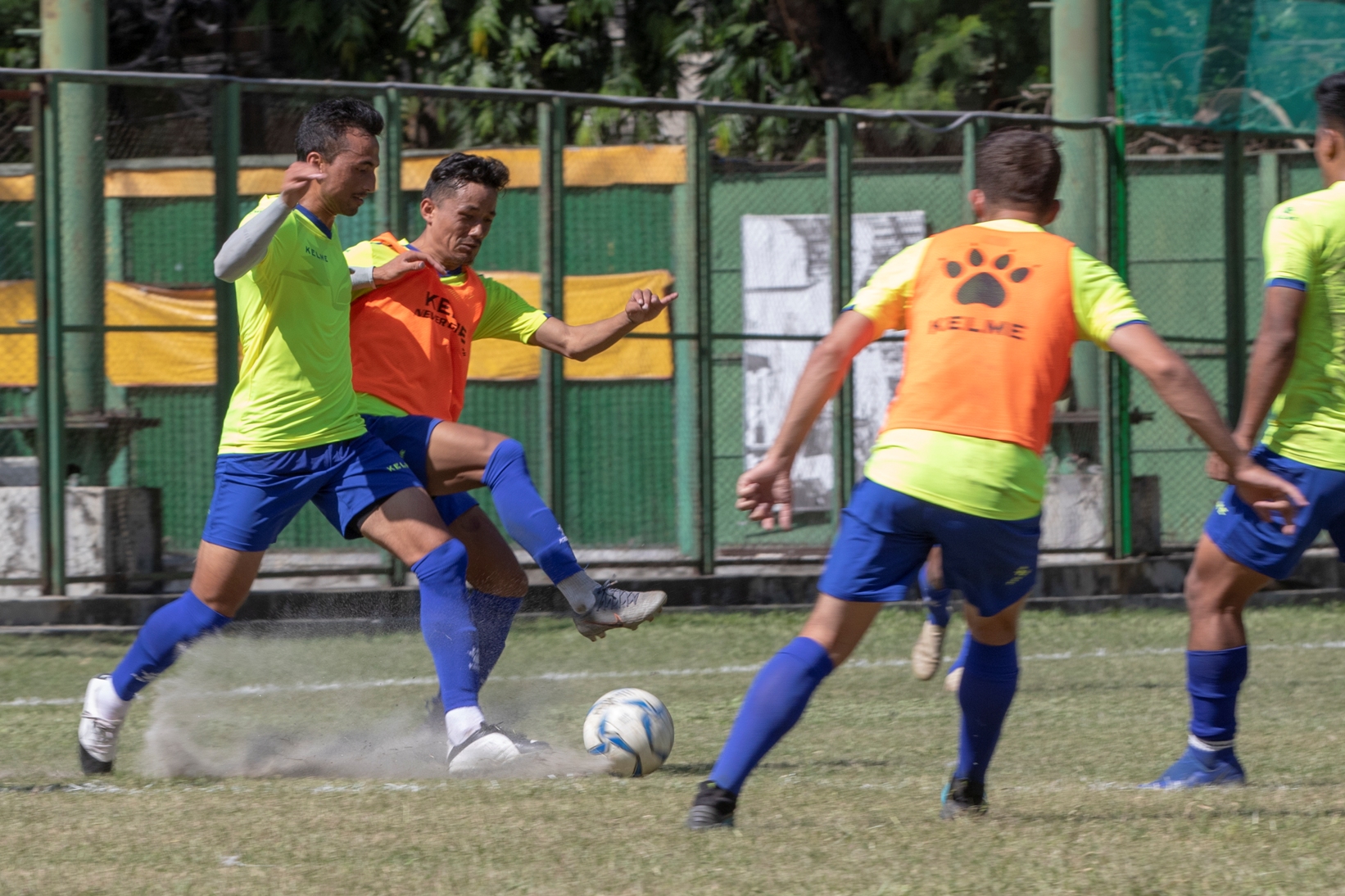 मैत्रीपूर्ण फुटबल खेल्न बंगलादेश पुगेको नेपाली टोली अभ्यासमा, तस्बिरमा हेर्नुहोस्