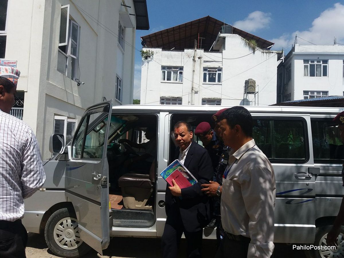 चुडामणि शर्मासहितका कर्मचारीविरुद्ध १ अर्ब ३३ लाख भ्रष्टाचार गरेको भन्दै मुद्दा दायर