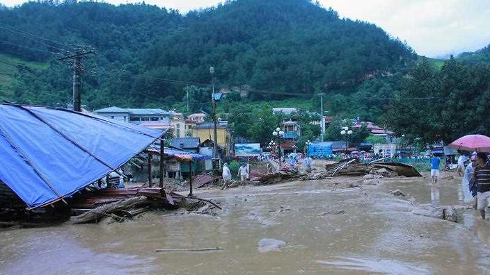 भियतनामको पहाडी भेगमा बाढीले लियो २६ को ज्यान 