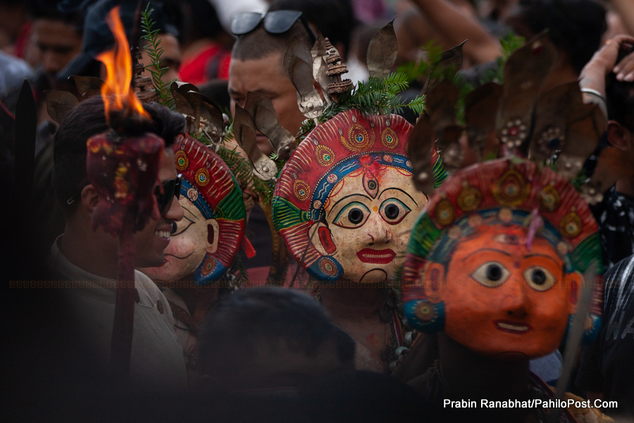 खोकनाको सिकालीमा जब देवगण उफ्रिँदै नृत्य गर्छन्…