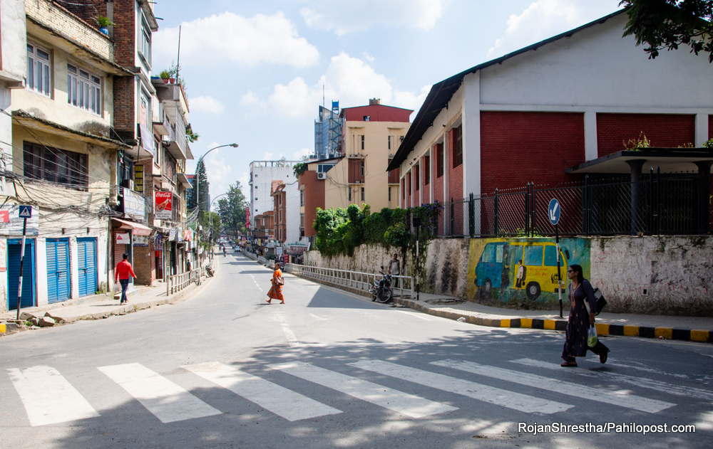 दुई दिन ठप्प भएको काठमाडौं आज बिहान भने चहलपहल