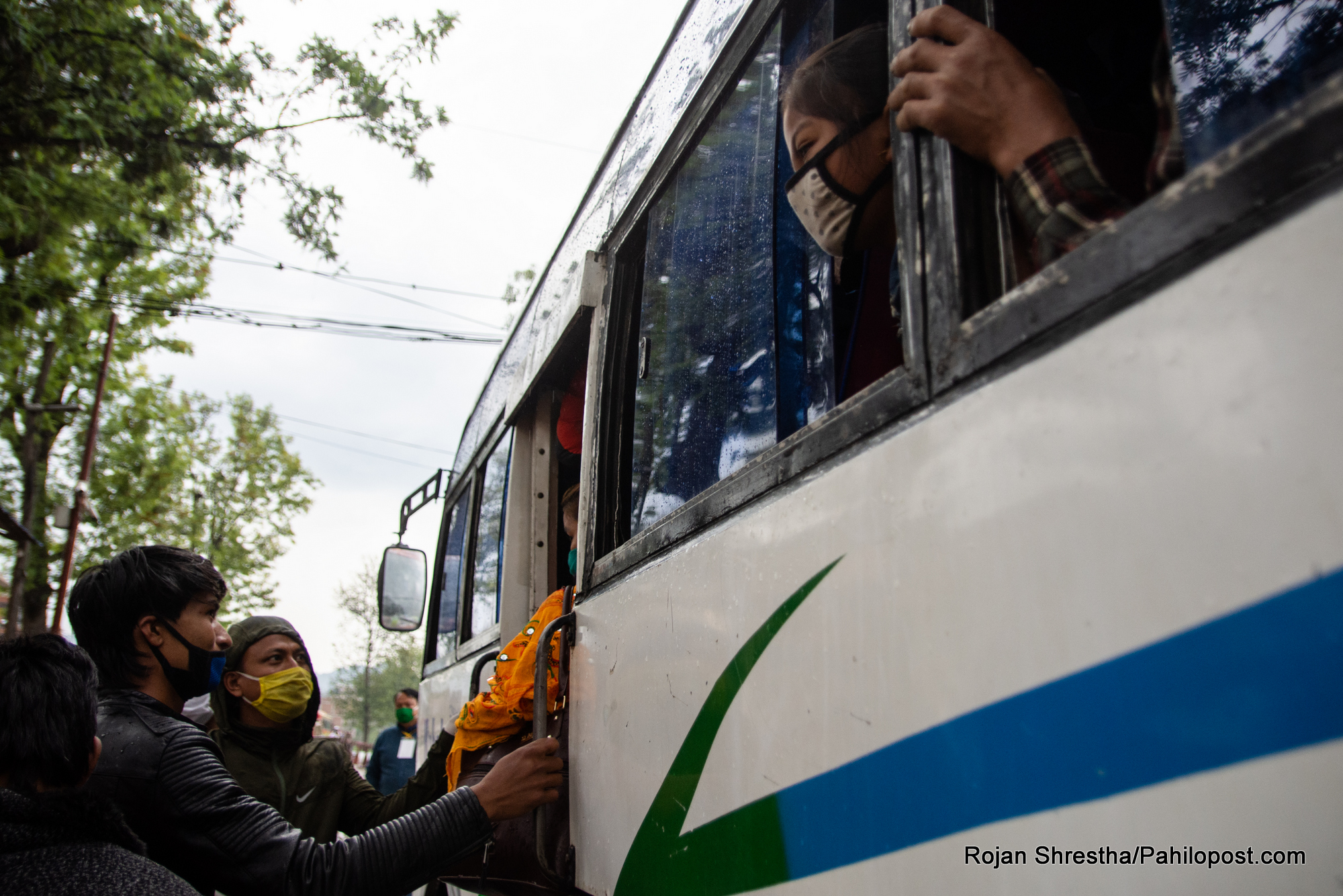 दशैंको मुखमा काठमाडौं आउने र छोड्नेको सङ्ख्या झन्डै बराबरी