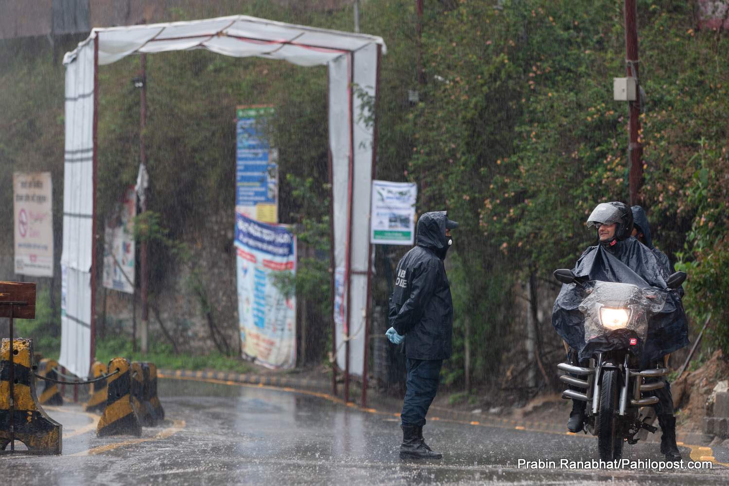 ६ दिनमा १ लाख मानिस काठमाडौं भित्रिए, २४ हजार सवारी साधन बाहिरिए