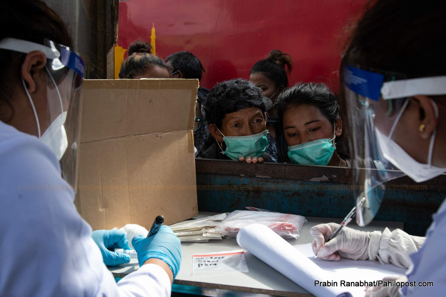 लकडाउन अन्त्यपछि उपत्यका प्रवेश गर्ने साढे तीन हजारमध्ये २४ जनामा कोरोना संक्रमण पुष्टि