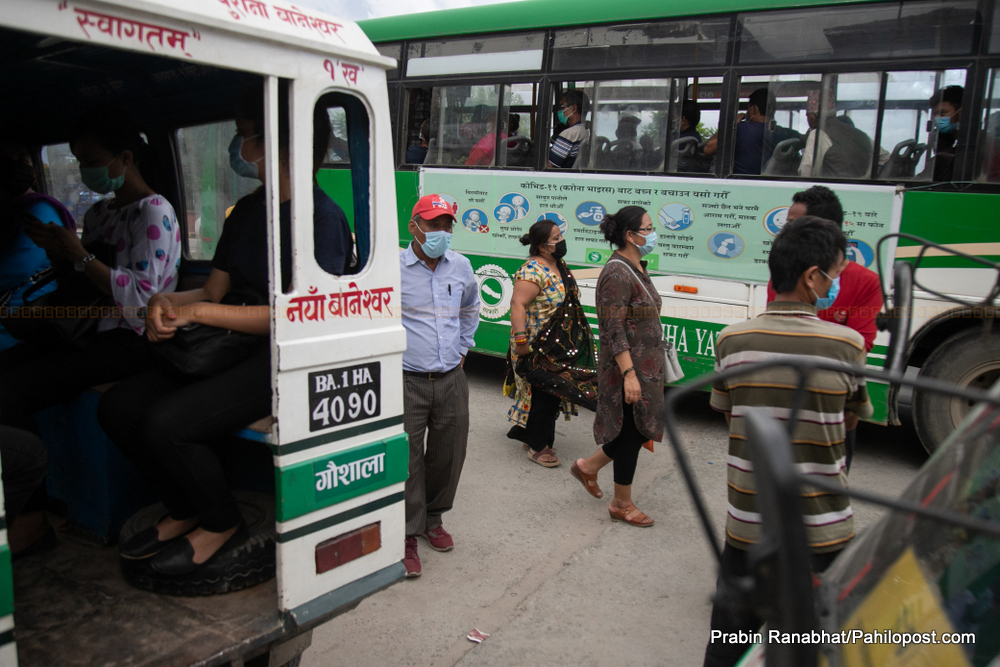 काठमाडौं उपत्यकाभित्र राति ८ बजेपछि सार्वजनिक तथा निजी सवारी चलाउन नपाउने