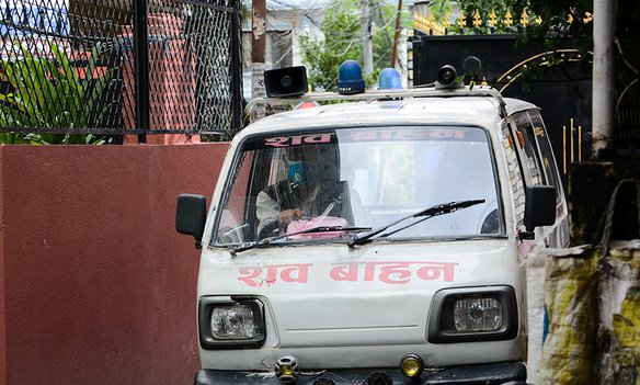 'चालक पाल्न गाह्रो भएपछि' शवबाहन नगरपालिकालाई