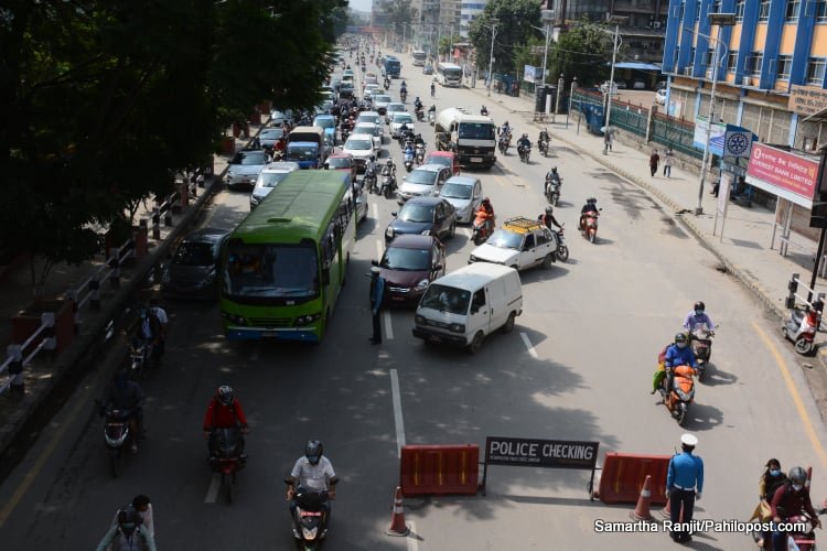 काठमाडौं उपत्यकाभित्र १० दिन निषेधाज्ञा थप, खाद्यान्न, पुस्तक पसल र डिपार्टमेन्टल स्टोरलाई आंशिक चल्न दिने
