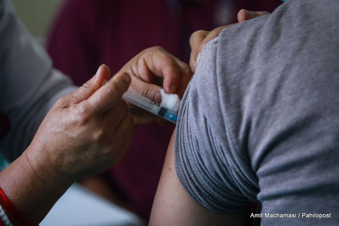 ४० वर्षभन्दा माथिका व्यक्ति र परीक्षा दिने विद्यार्थीलाई भोलिदेखि कोरोनाविरुद्ध खोप, कहाँ कहाँ तोकियो केन्द्र?