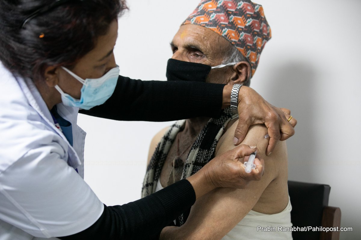 काठमाडौं उपत्यकाका ४० प्रतिशत जनसंख्याले लगाए कोरोना विरुद्धको दुवै डोज खोप