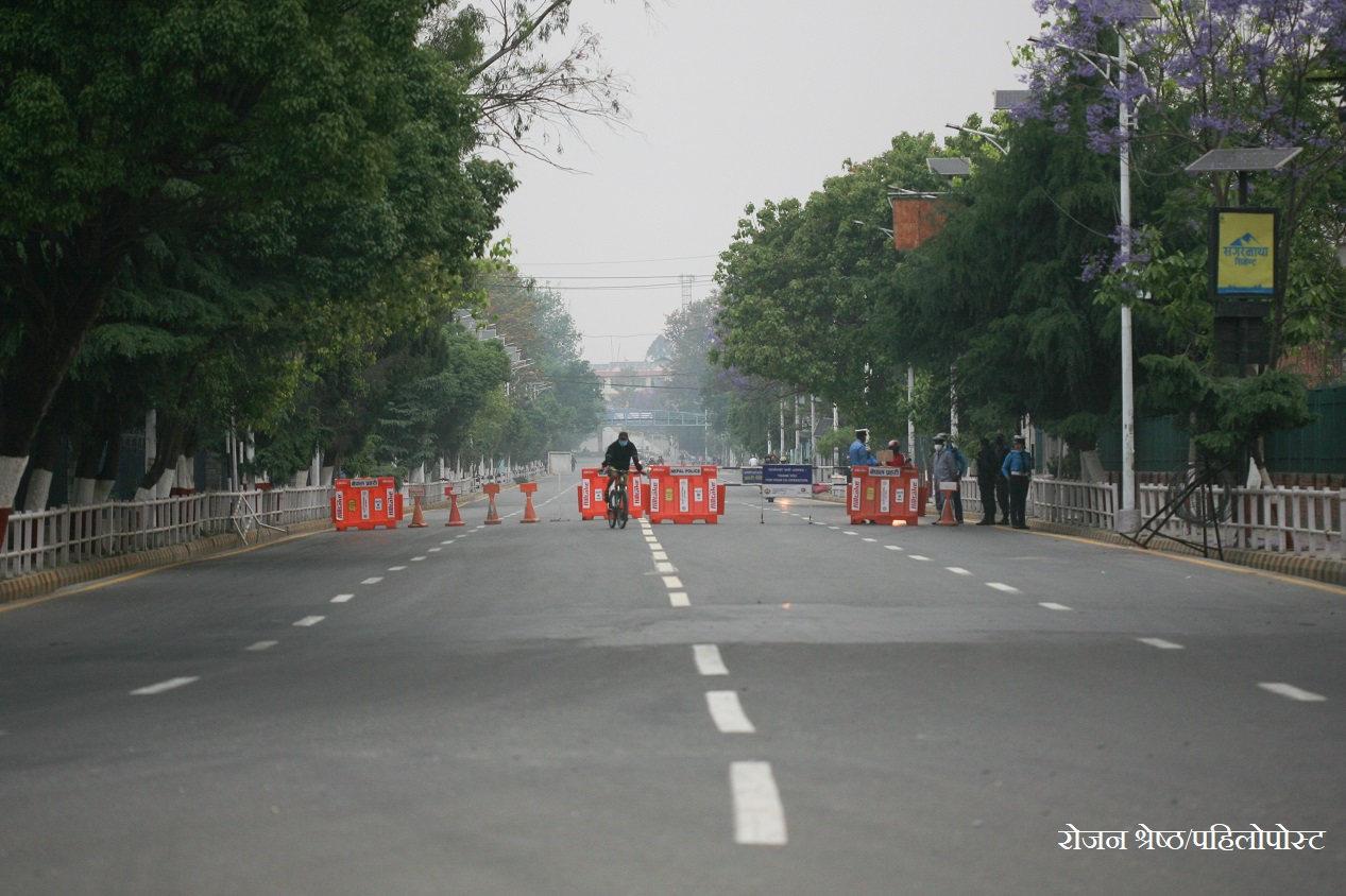 निषेधाज्ञामा सञ्चारकर्मीलाई कस्दै सरकारः उपत्यका बाहिर अब सिडिओले जारी गरेको पास चाहिने