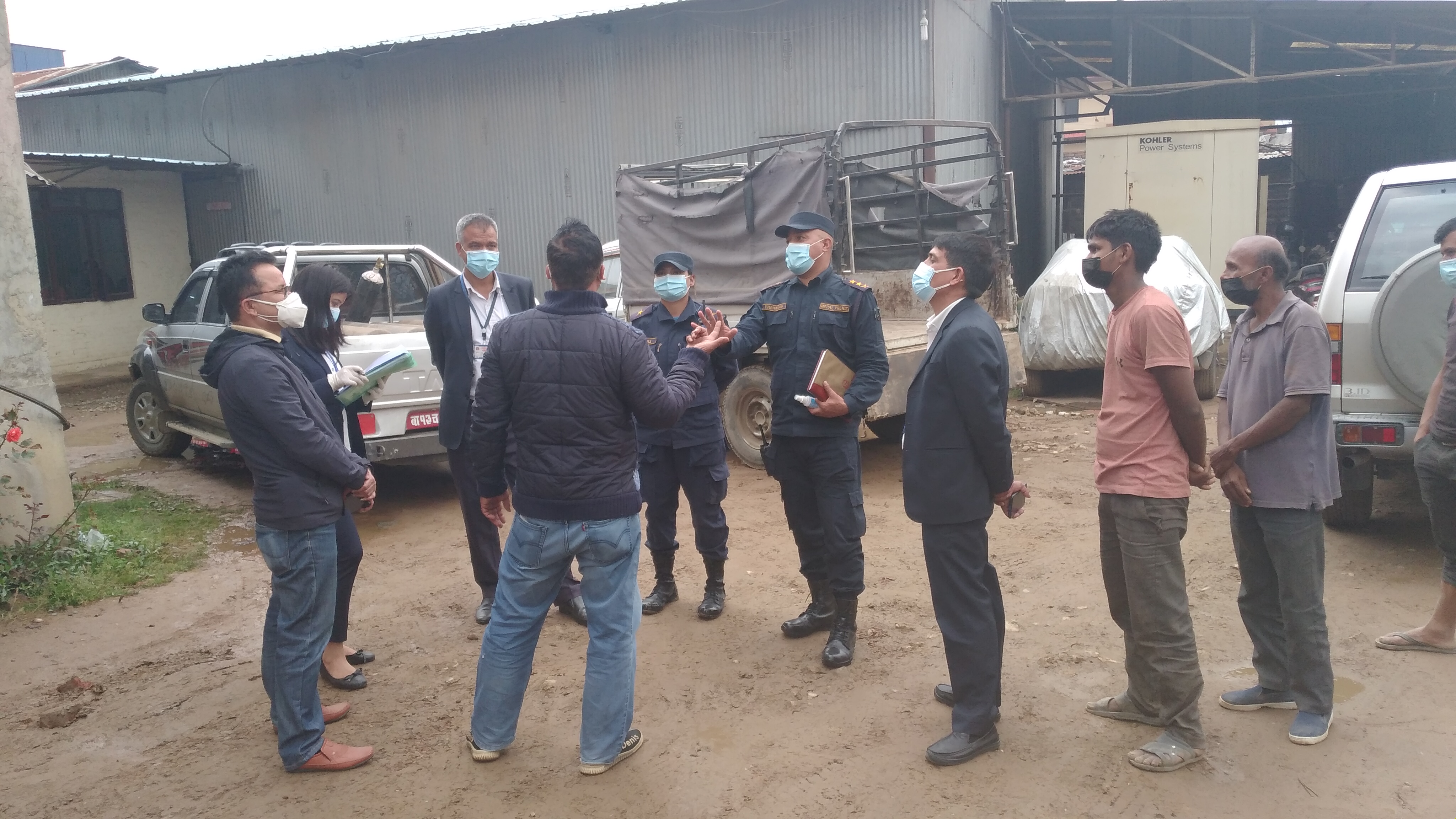 विभिन्न कारखानाको सिलिण्डर नियन्त्रणमा लिई अस्पताललाई