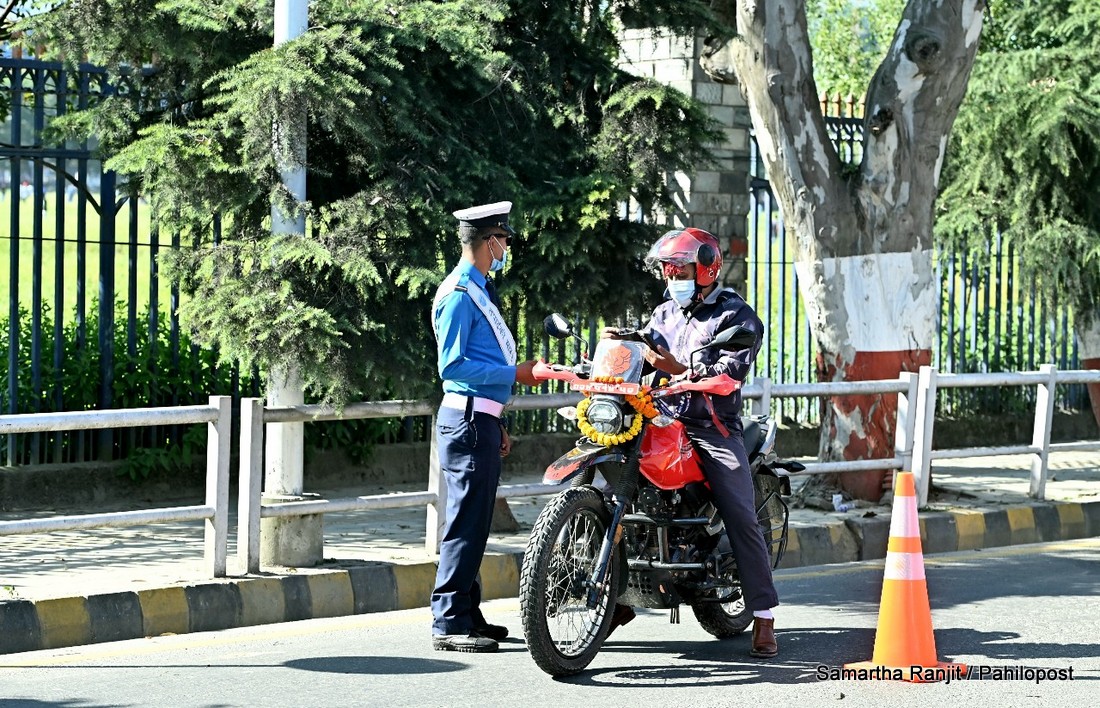 उपत्यकामा ६८ ठाउँमा 'चेक पोइन्ट', ट्राफिक चेकिङमा कडाइ