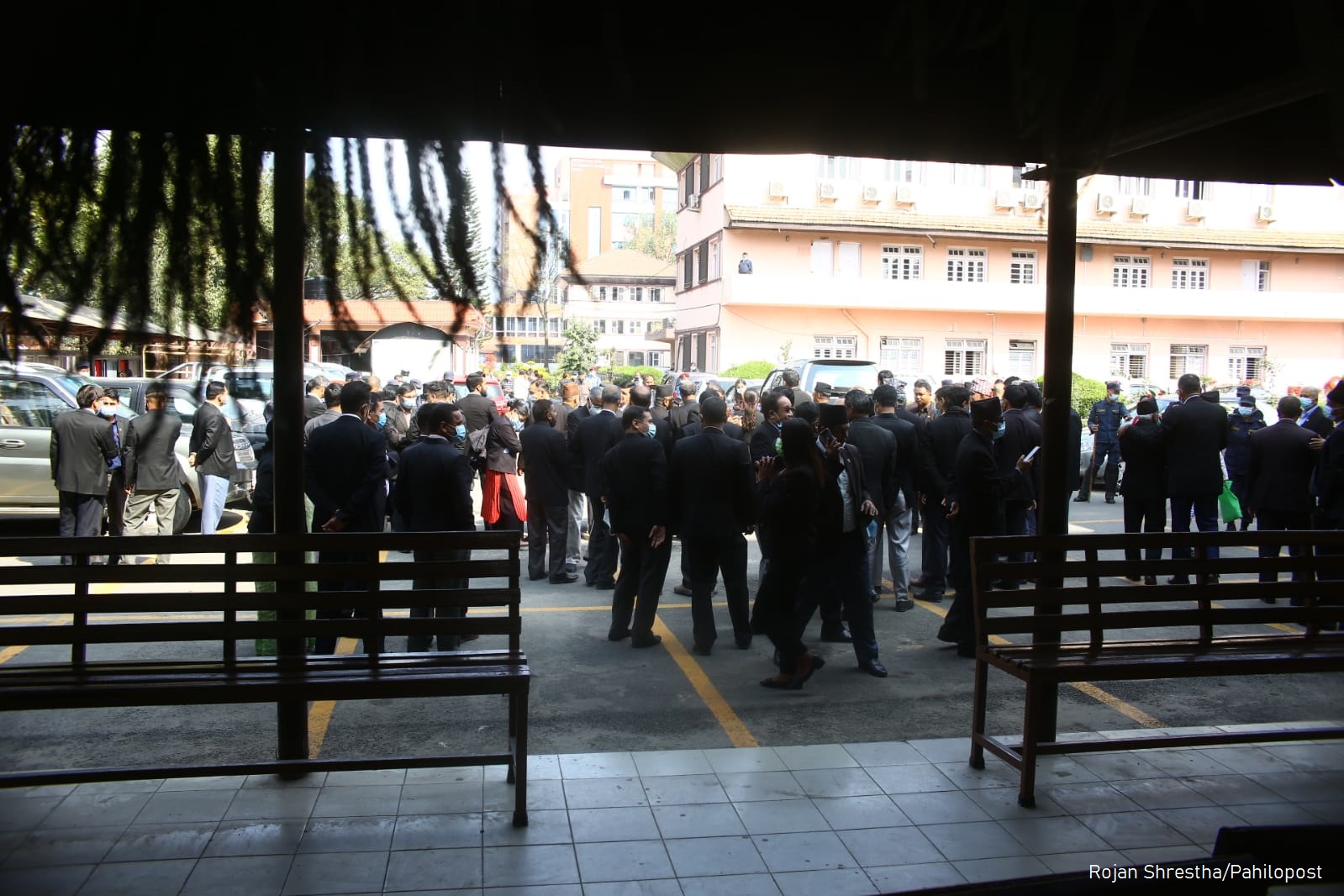 न्यायाधीशहरुबाट न्यायापालिका प्रतिको जनआस्थामा खलल पुग्ने कार्य तत्काल बन्द होस् : डिएलए