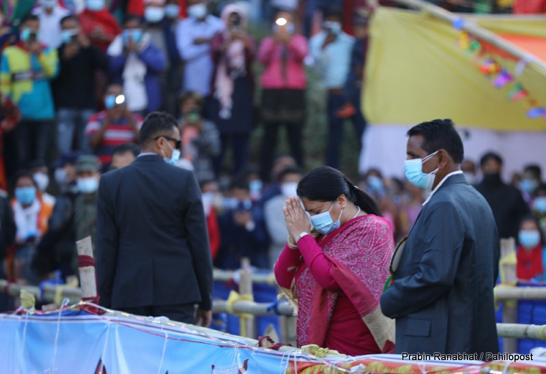 गुहेश्वरी पुगेर राष्ट्रपति भण्डारीद्वारा छठी माईको पूजा