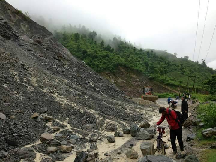 नारायणगढ मुग्लिन सडक पुनः अवरुद्ध