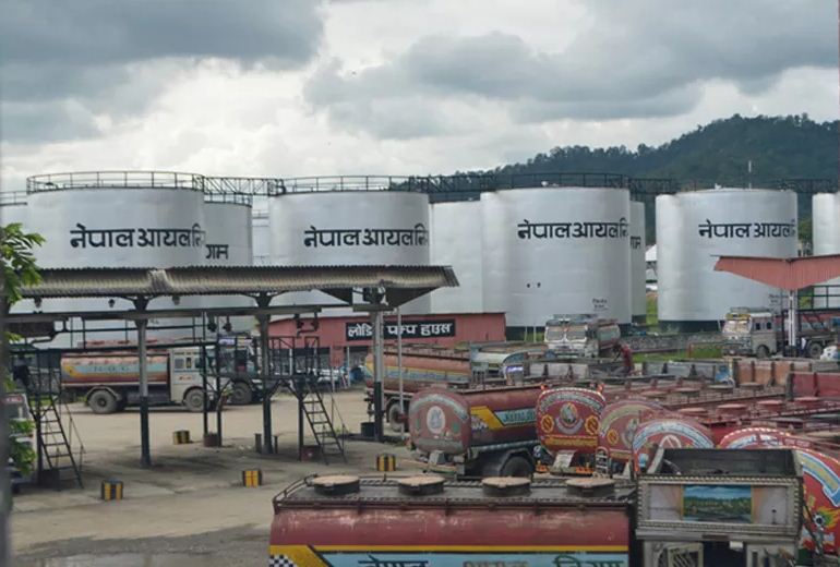 दुई सातामै निगमले फेरि बढायो पेट्रोलको भाउ, अब प्रतिलिटर १०७ रुपैयाँ