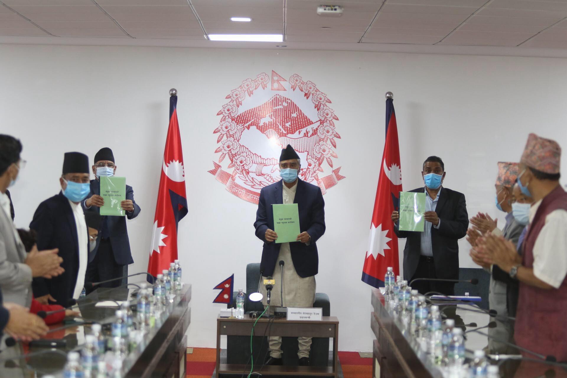 संयुक्त सरकारको बहुप्रतीक्षित न्यूनतम साझा कार्यक्रम : कोरोनाबाट जोगिन खासै छैनन् नयाँ कार्ययोजना