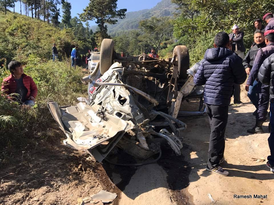 कांग्रेस नेता रामशरण महतको गाडी लक्षित गरी बम बिस्फोट, तीन जना घाइते
