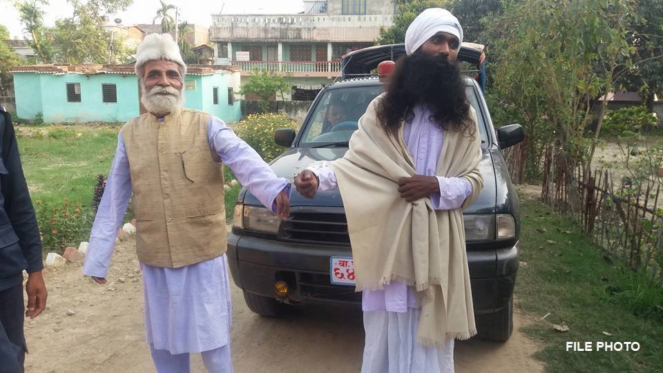 मत बदर गराउने अभियानमा हिँडेका यी दुई समातिए
