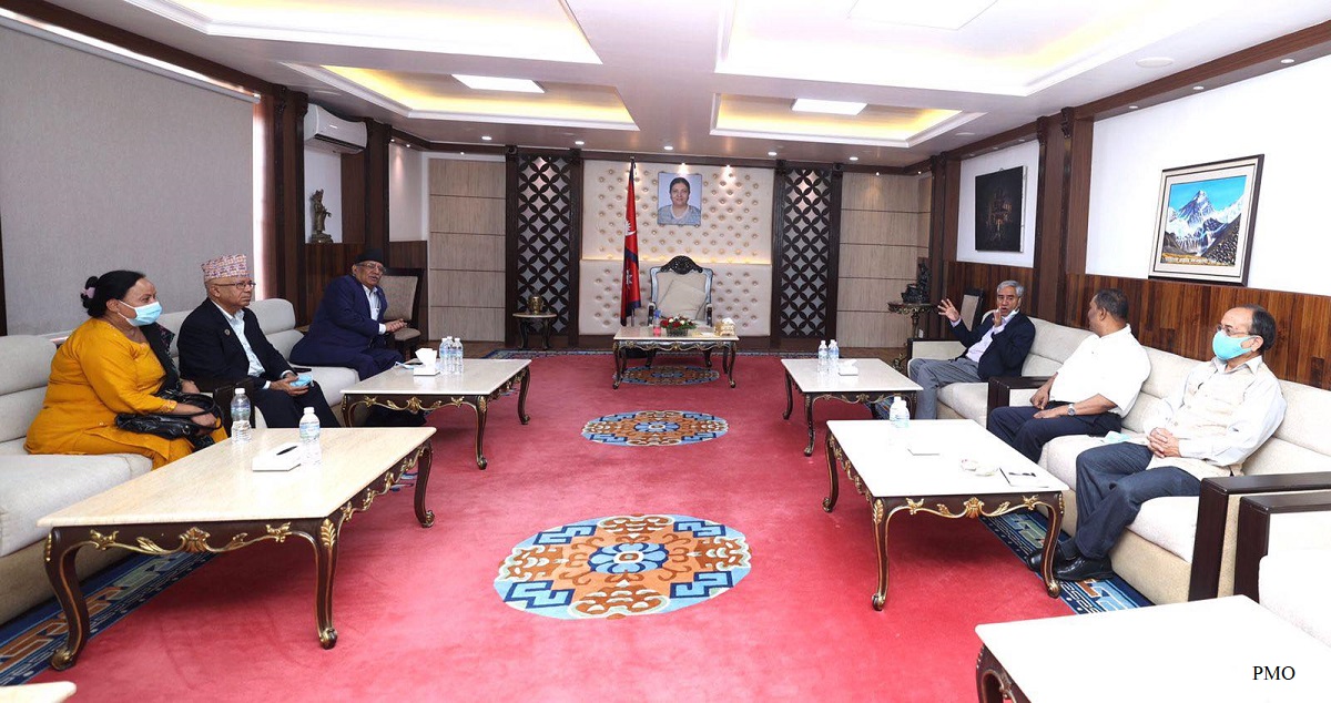 गठबन्धनको निचोड : राष्ट्रपतिले संविधानमै प्रहार गरिन्, सबै सचेत रहनु पर्छ