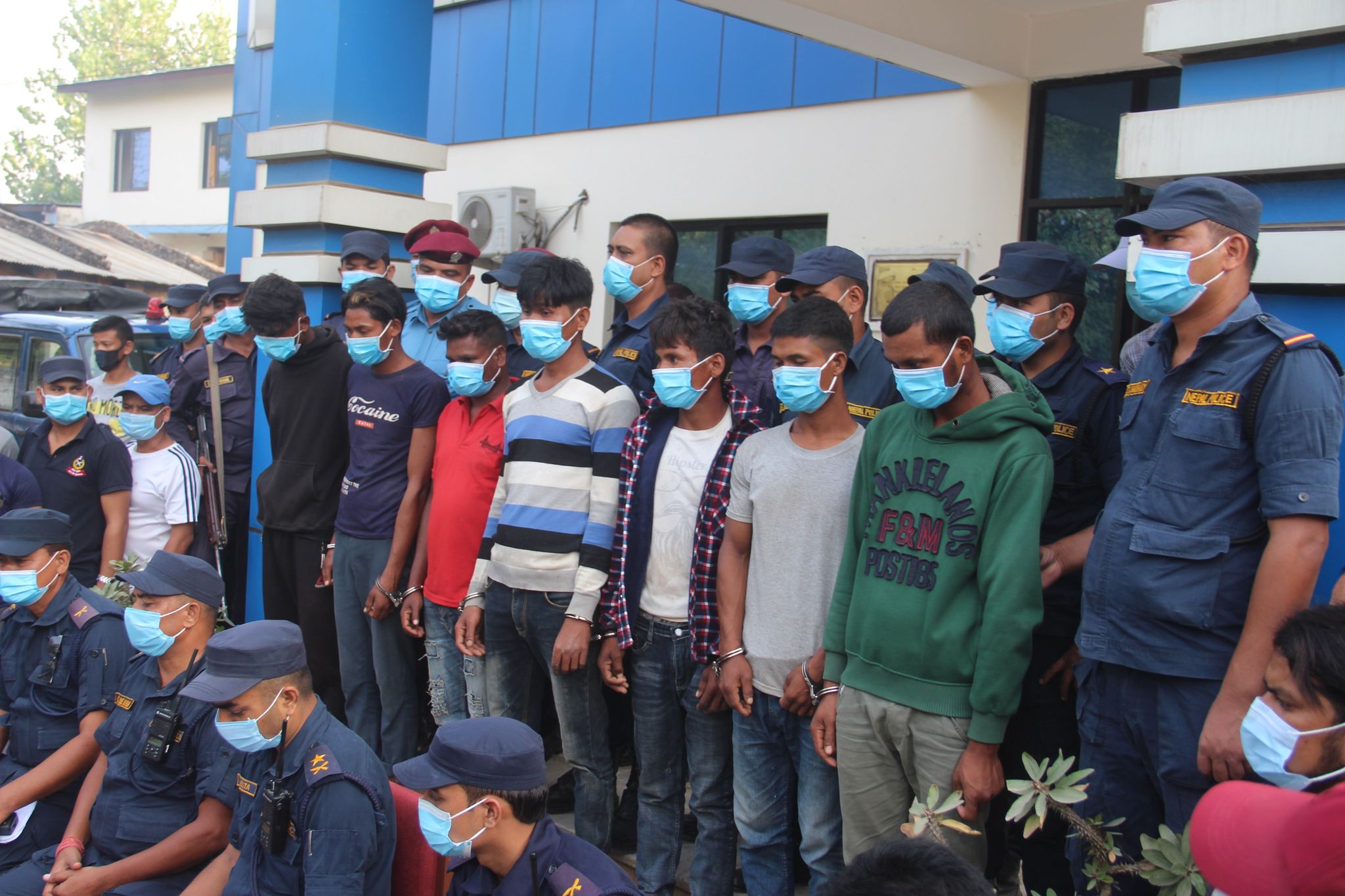 गस्तीमा खटिएका दुई प्रहरीको हत्यामा संलग्न ९ जनालाई जन्मकैद