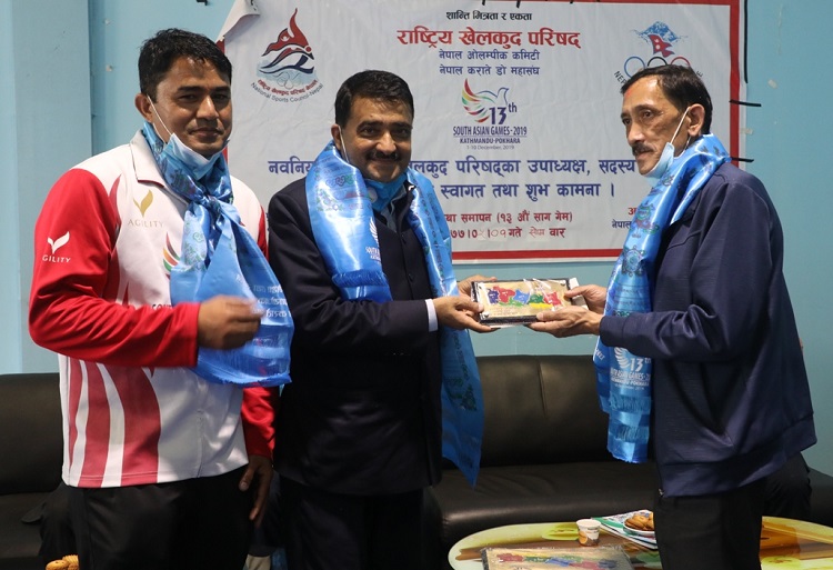 पूर्व खेलाडी क्षेत्री सम्मानित