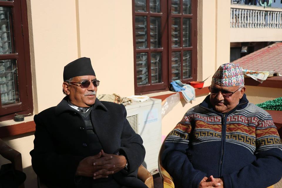 गोप्य भेटवार्तामा प्रधानमन्त्री ओली र प्रचण्ड