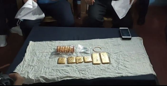 काठमाडौंबाट प्लेन चढेर नेपालगञ्ज पुगेका दुई युवकको जुत्ताभित्र चार किलो सुन!