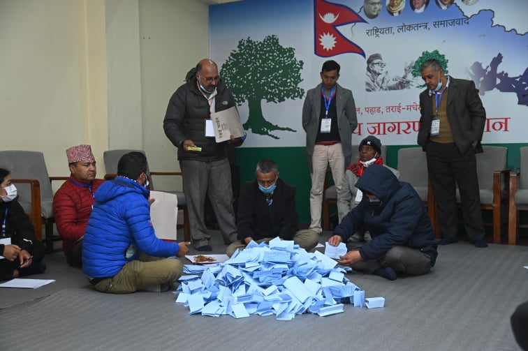कांग्रेस उपसभापतिको मतगणना, गुरुङ र खड्काको प्रारम्भिक अग्रता