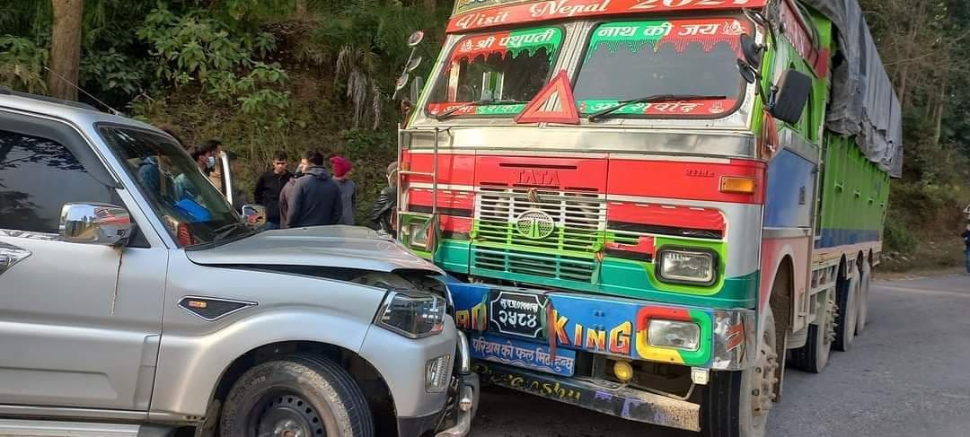 लुम्बिनी प्रदेशसभा सदस्य चौधरी सवार गाडी दुर्घटना