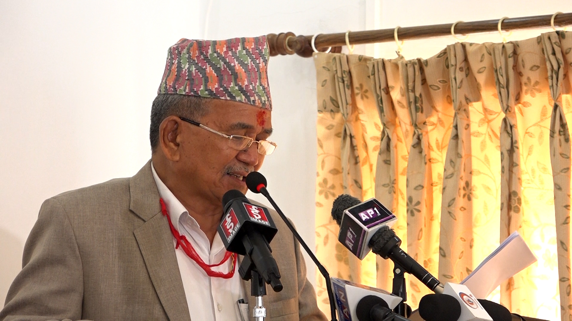 चिरिबाबुले पेश गरे कामको फेहरिस्त : ललितपुर महानगरलाई अब्बल र अनुकरणीय बनाएको दाबी