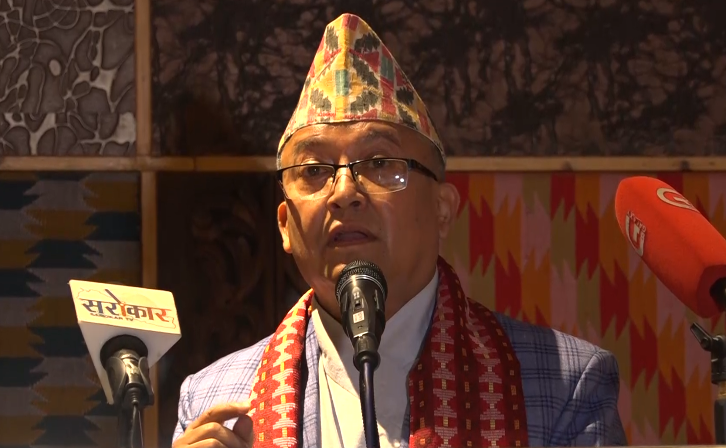 जिल्ला अझै केन्द्रबाटै चल्छ, स्थानीय तहलाई बलियो बनाएमात्रै प्रशासनतन्त्र बलियो बन्छ : प्रमुख निर्वाचन आयुक्त