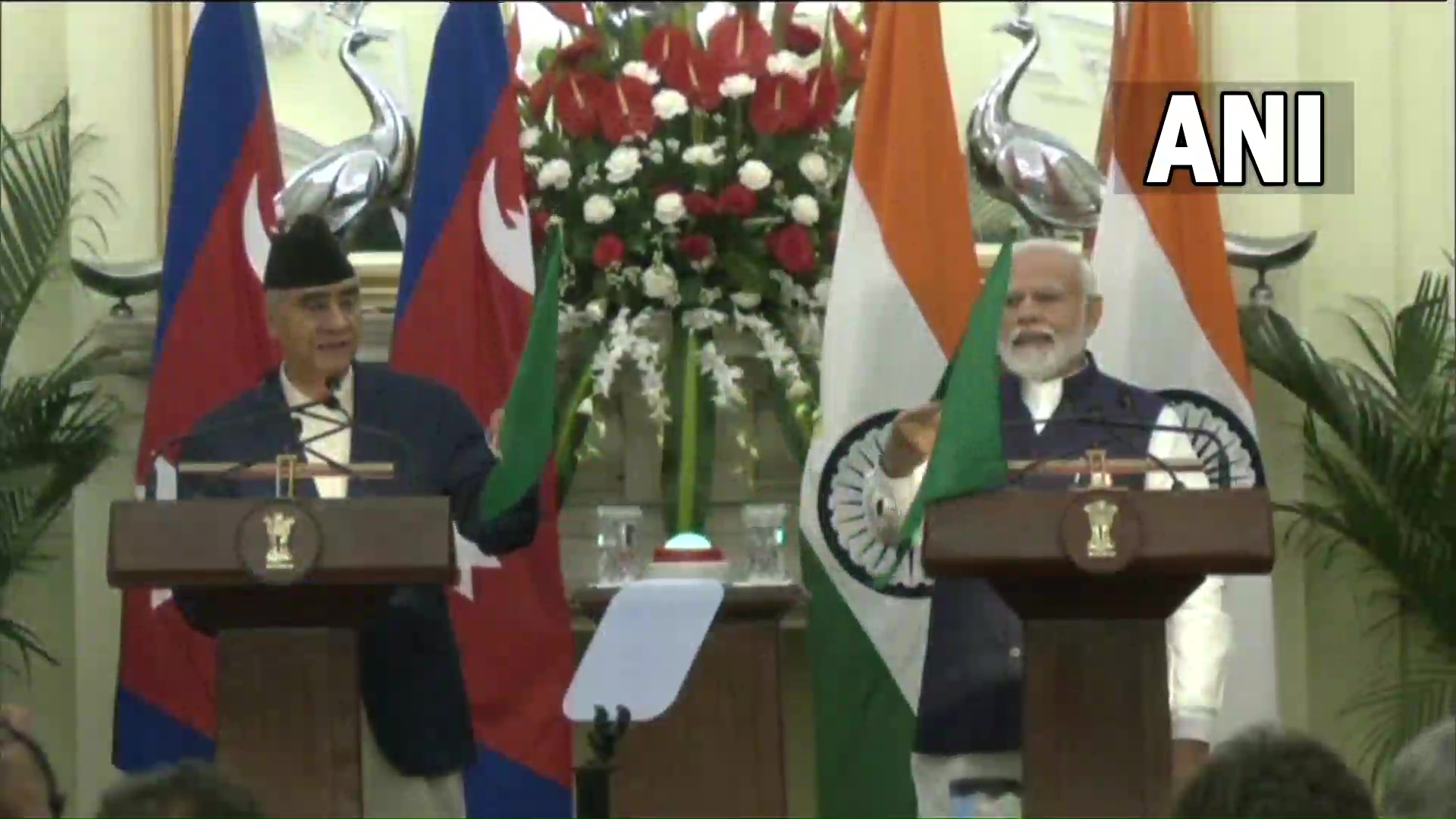 हरियो झन्डा देखाउँदै देउवा र मोदीले संयुक्त रुपमा उद्घाटन गरे जयनगर-कुर्था रेल, अर्को शनिवारबाट दैनिक चल्ने