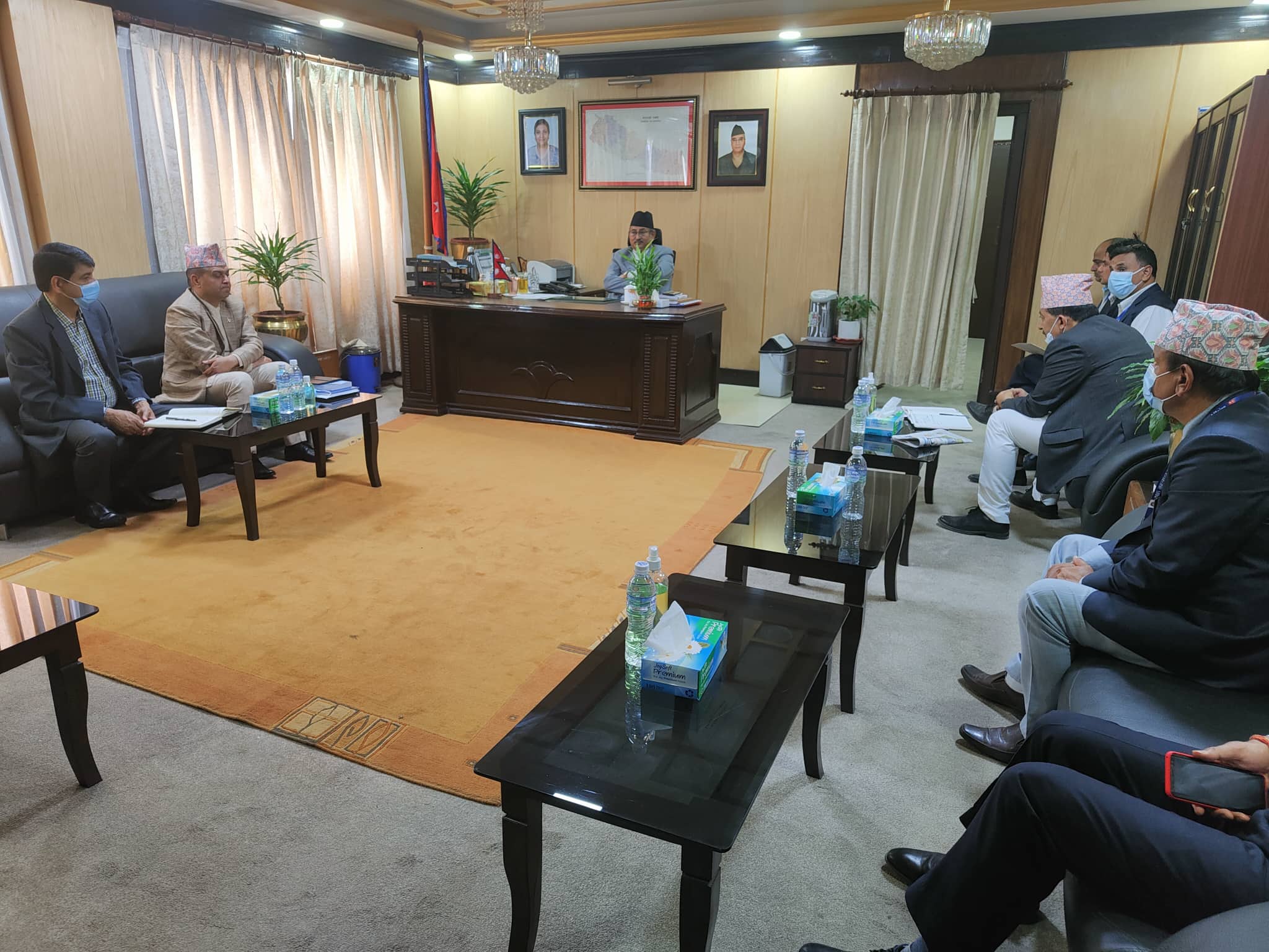 विमानस्थलमा बिग्रिएको बैङ्कका एटिएम मिसिन तत्काल बनाउन गृहमन्त्रीको निर्देशन