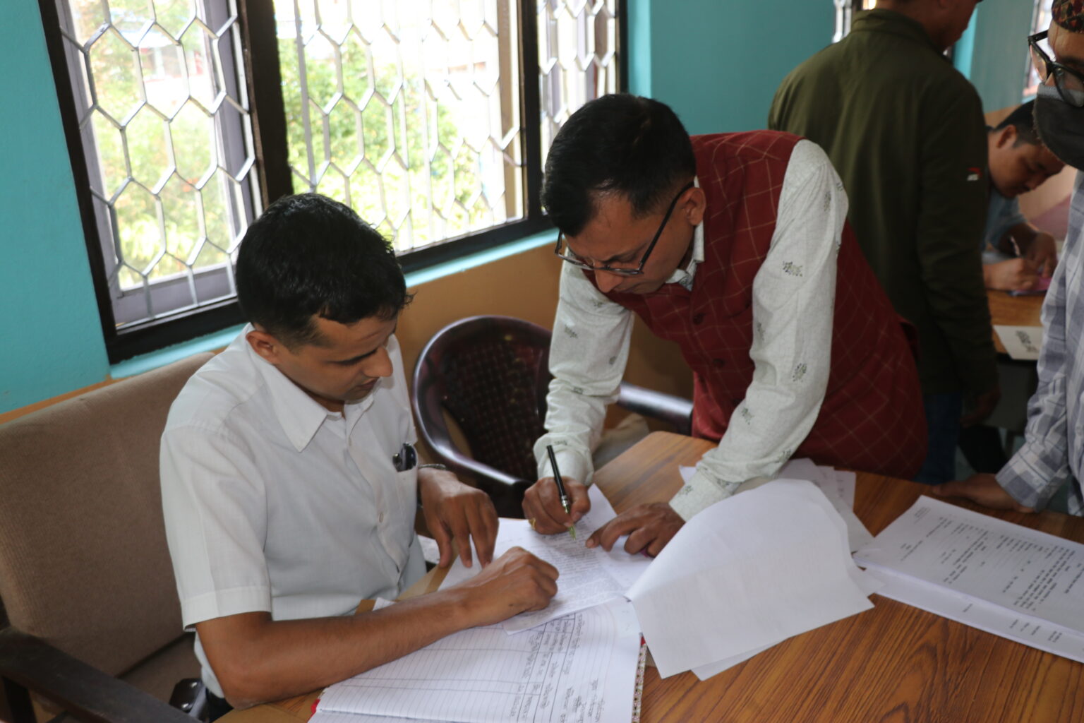 हेटौँडा उपमहानगरको मेयर पदका लागि ६ जनाले गरे उम्मेदवारी दर्ता