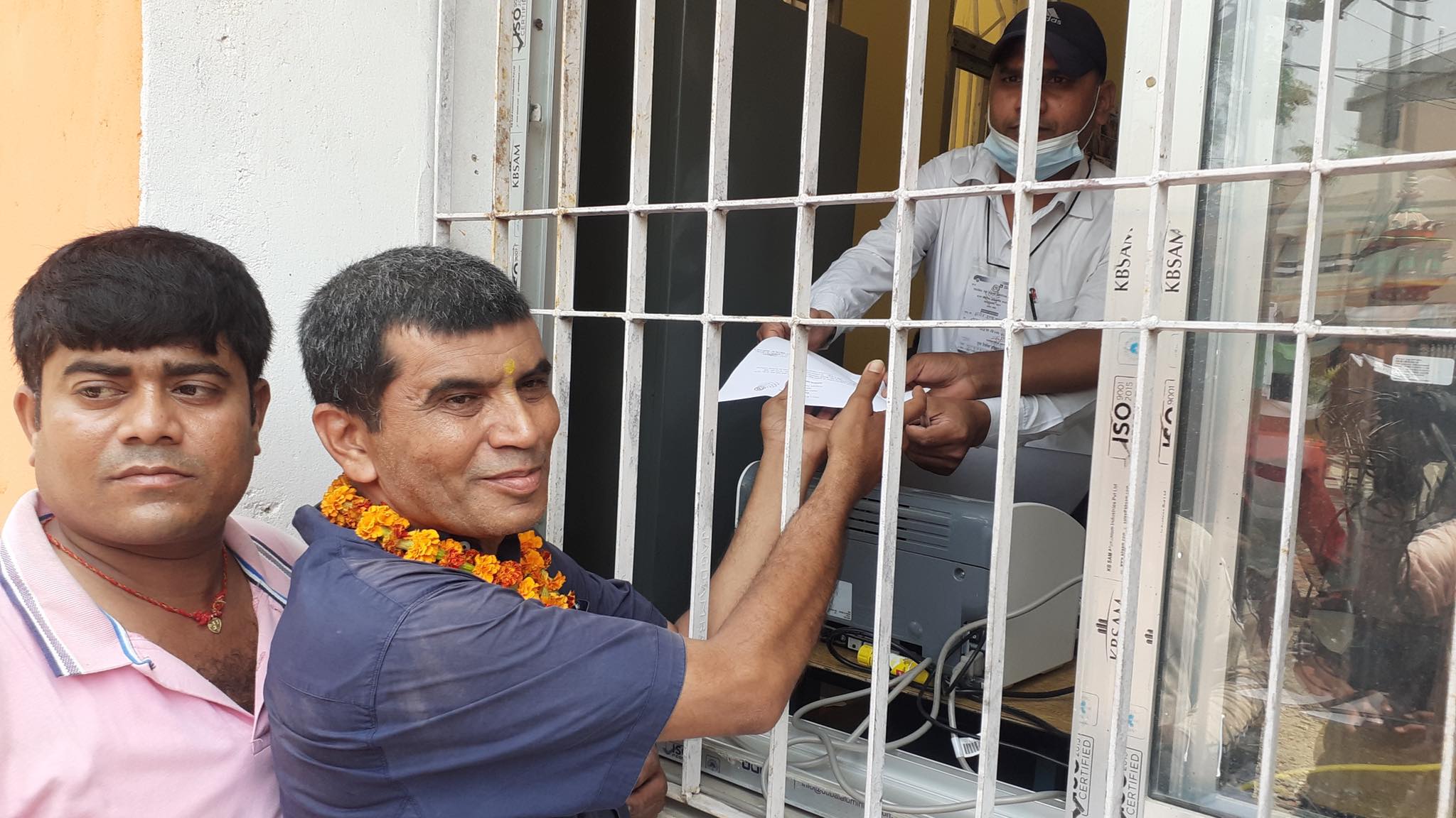 जनकपुरधामको उपप्रमुखमा एमालेबाट बागी उम्मेदवार चौधरीले गराए मनोनयन दर्ता