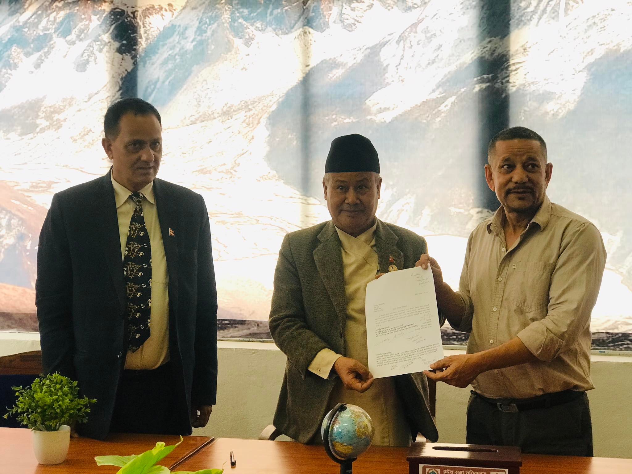 काठमाडौं महानगर प्रमुखमा लड्न केशव स्थापितले दिए प्रदेश सभाबाट राजीनामा