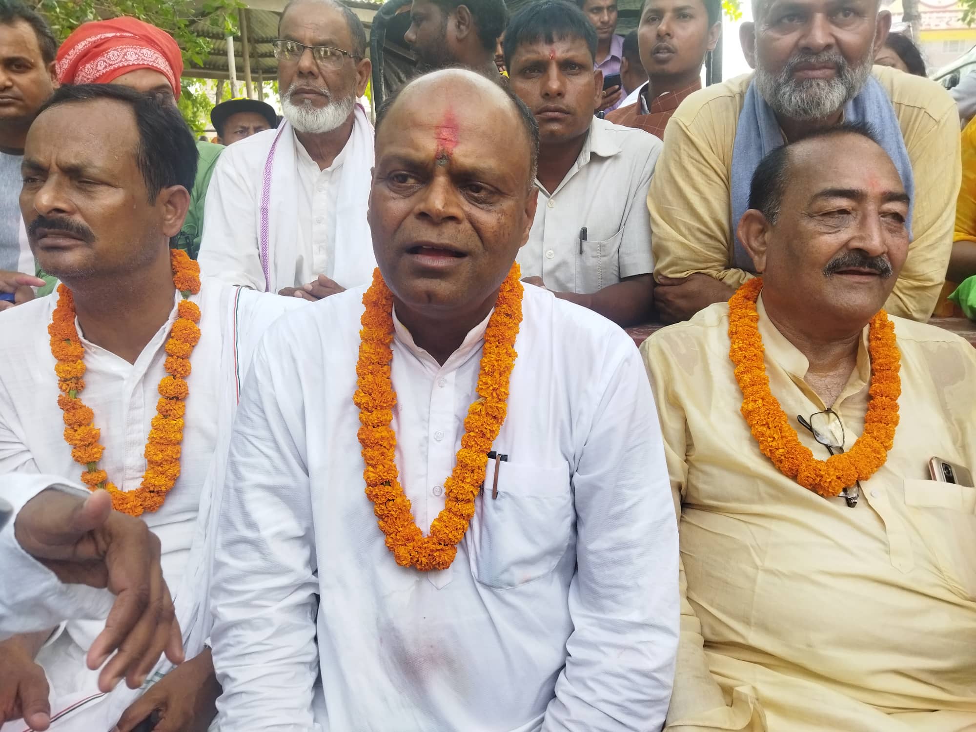 वीरगंजको मेयरमा एमालेबाट सरावगी र उपमेयरमा लोसपाबाट झाले दिए उम्मेदवारी