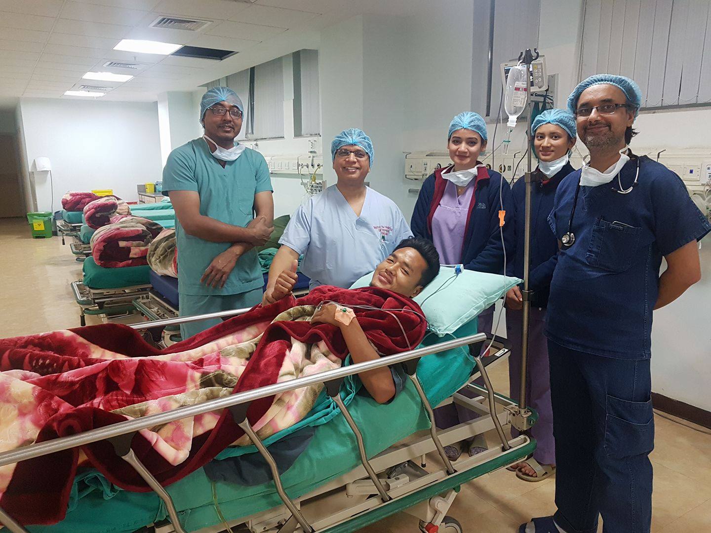 विक्रम लामाको खुट्टाको सफल शल्यक्रिया, ६ महिना आराम गर्नुपर्ने