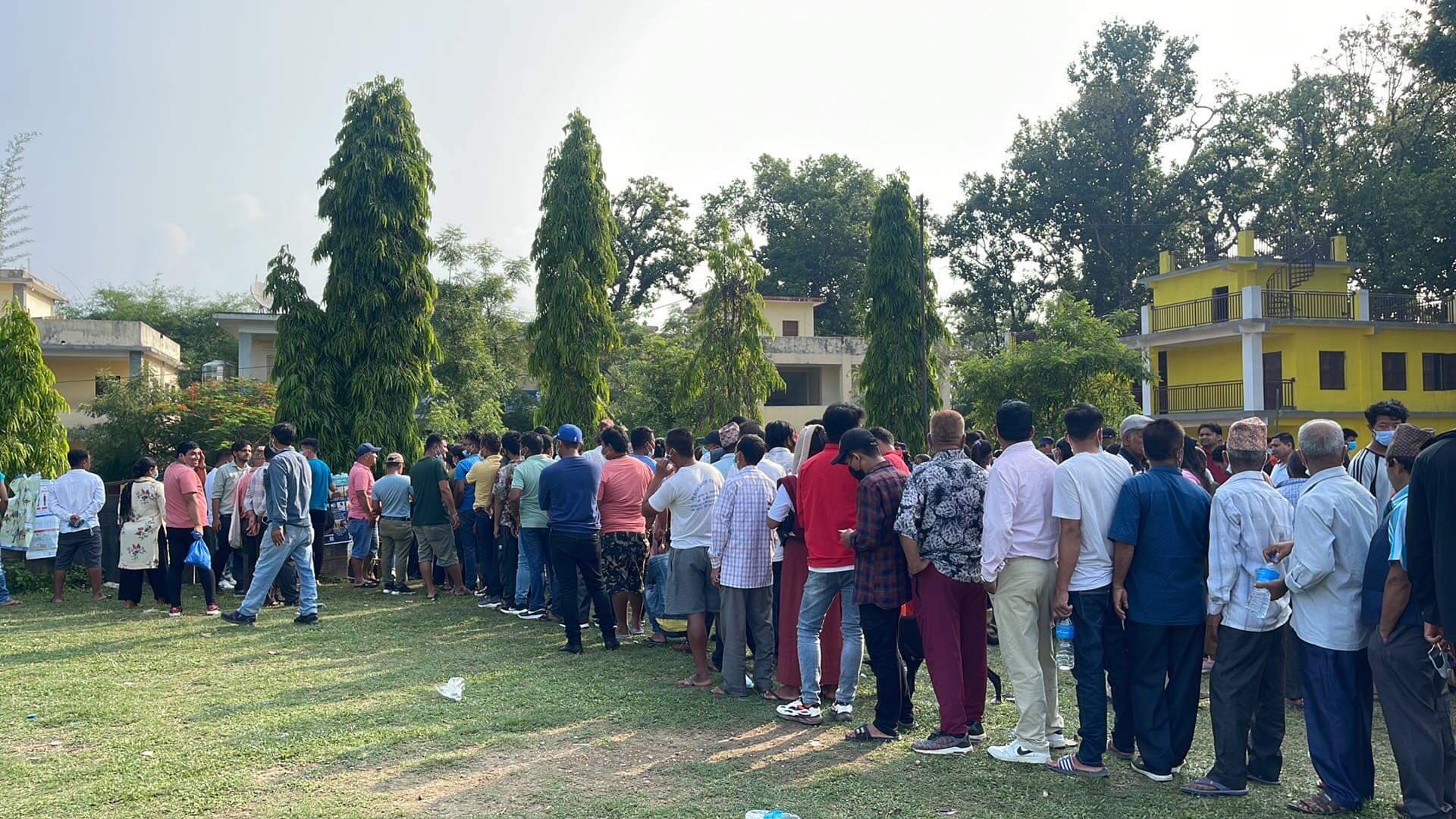 २ बजेसम्म खस्यो ४१ प्रतिशत मत, कपिलबस्तु र दाङका केही स्थान बाहेक सबैतिर मतदान जारी