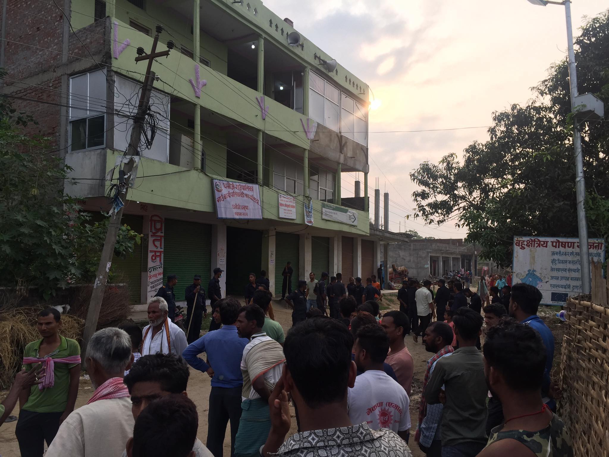 धनुषाको धनौजी र नगराइनमा मतगणना स्थगित: धनौजी तनावग्रस्त भनेपछि  सेना फिल्डमा