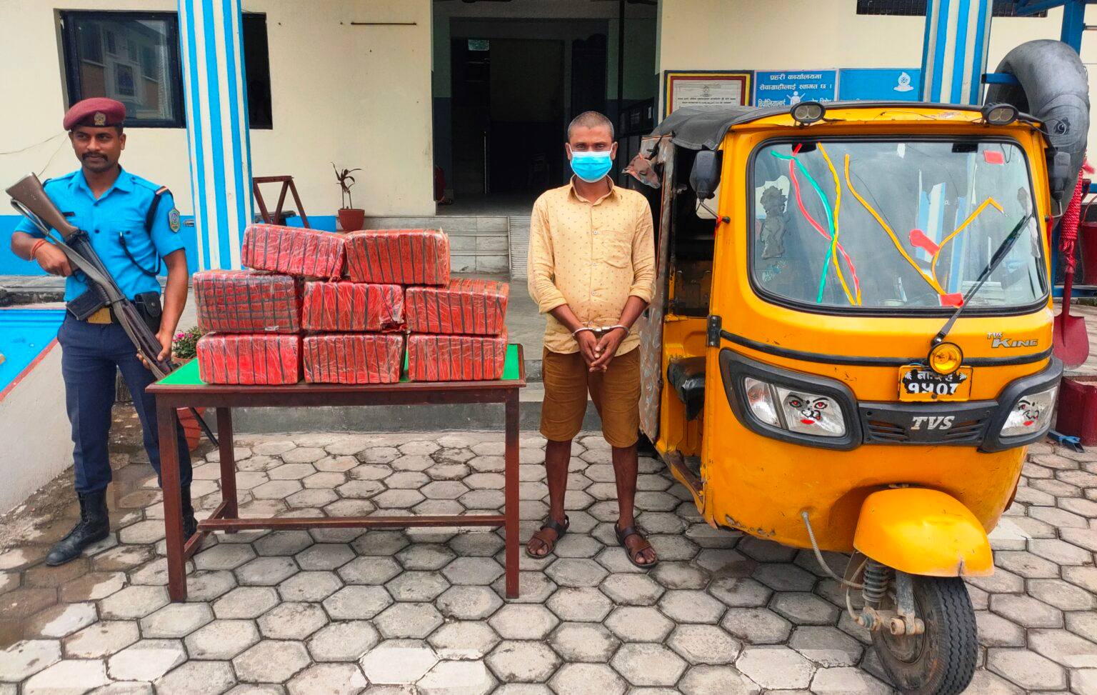 मकवानपुरबाट ५० किलो गाँजासहित भारतीय नागरिक पक्राउ 