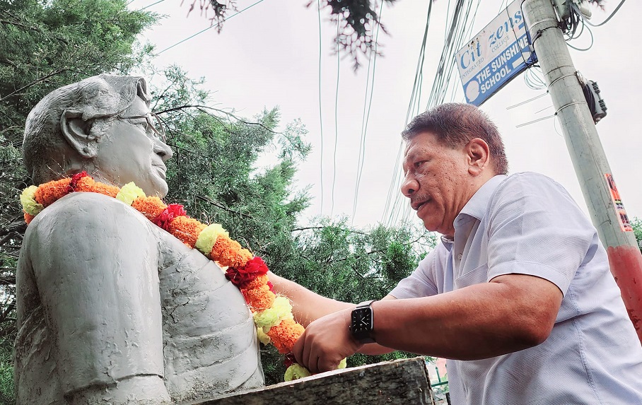 ओली सरकारका कारण प्रदेशमा अधिकार पुगेन : प्रकाशमान सिंह