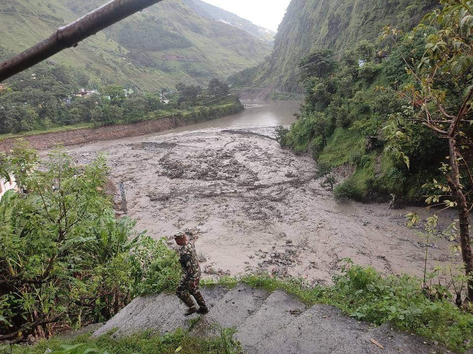 दार्चुलामा बाढीपहिरो : एक जनाको मृत्यु, ५ जना बेपत्ता, ११ घर बगे 